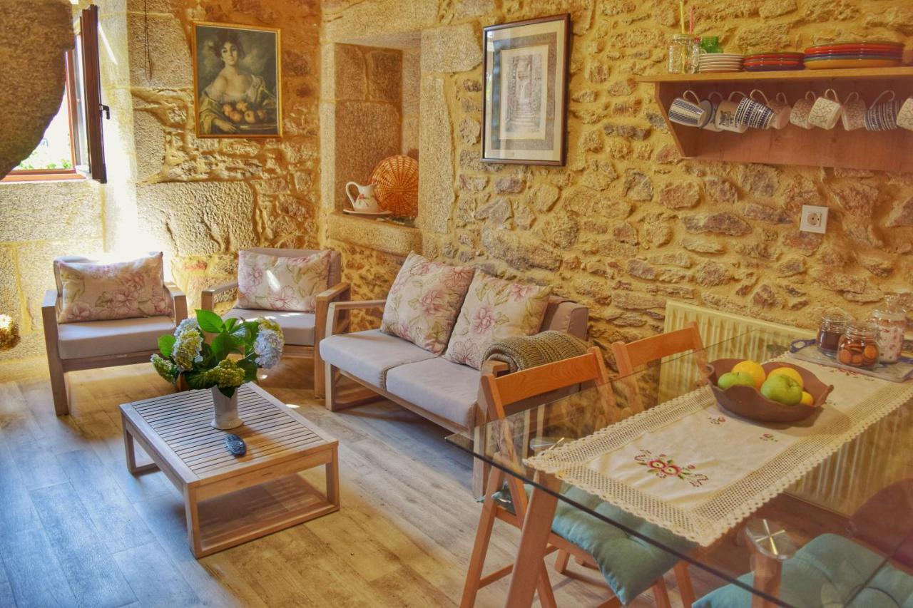 Casa Dos Amos En Costa Da Morte. A Coruna Ponteceso
